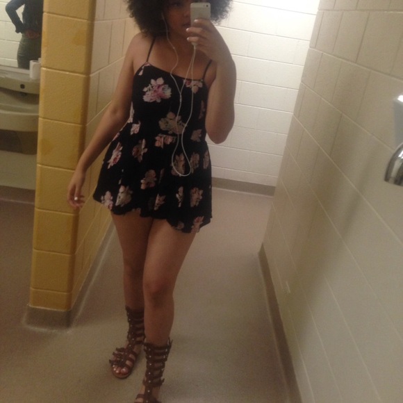 Floral Romper - Picture 2 of 2